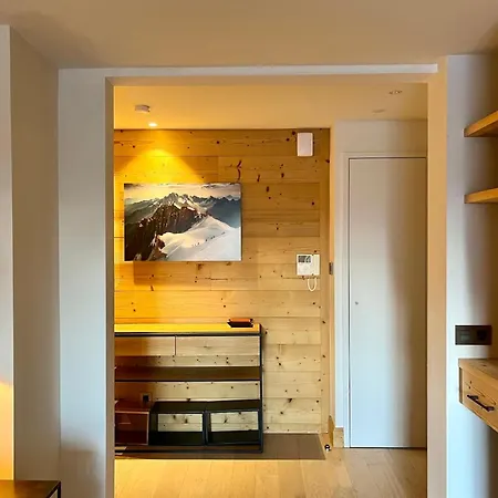 Modern At The Foot Of The Slopes In *