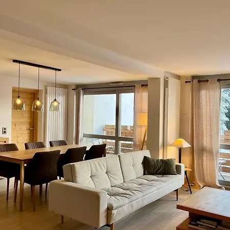 Modern At The Foot Of The Slopes In Apartament Megève